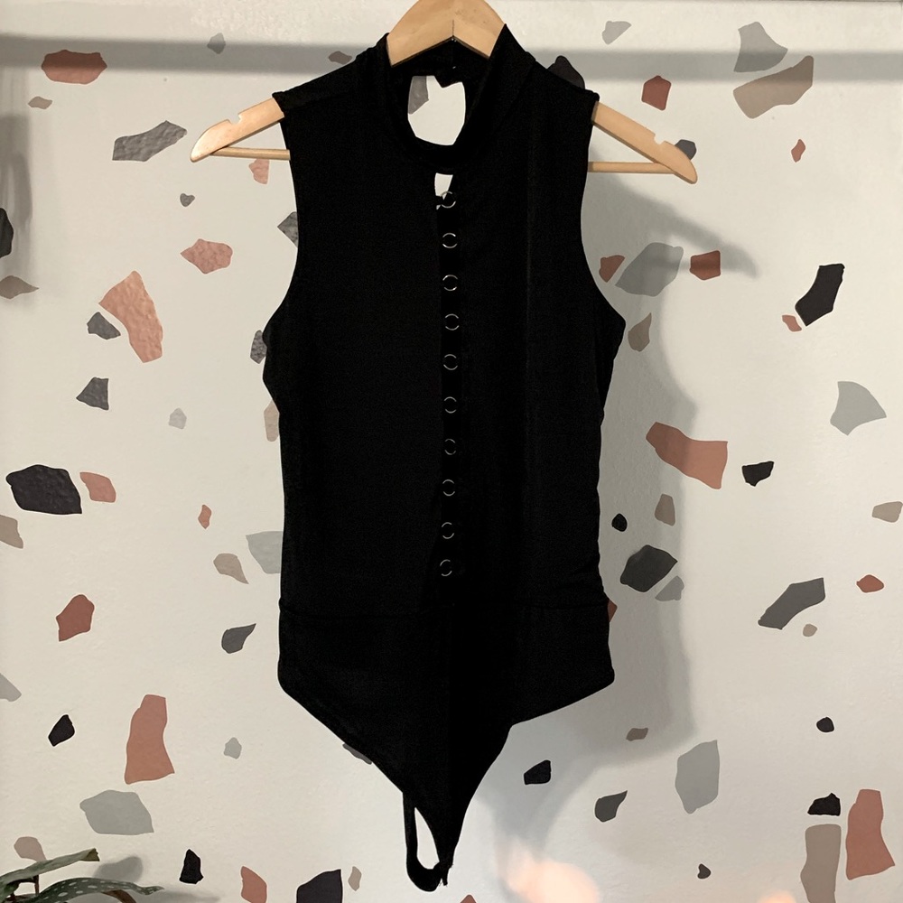 Bodysuit with rings
